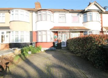 Terraced house For Sale in Enfield