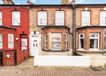 Terraced house To Rent in Greenhithe