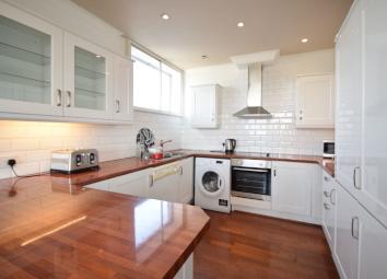 Studio To Rent in Croydon