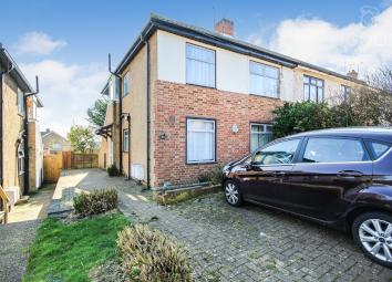 Flat For Sale in Loughton