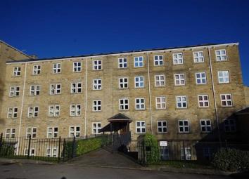 Flat For Sale in Sowerby Bridge