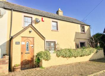 Cottage For Sale in Barry