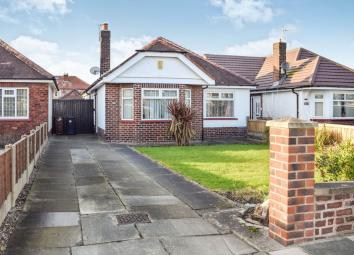 Detached bungalow For Sale in Southport