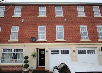 Town house For Sale in Wigan