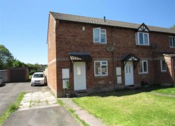 End terrace house To Rent in Bridgwater