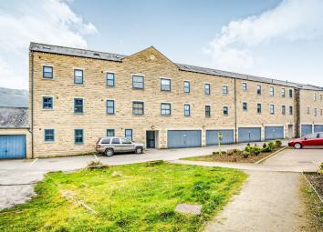 Flat For Sale in Sowerby Bridge