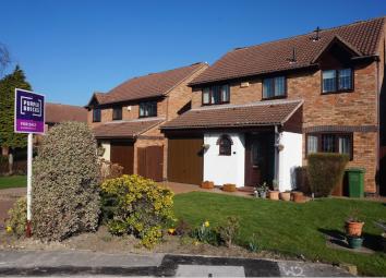 Detached house For Sale in Normanton