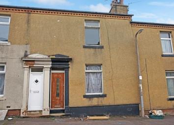 Terraced house For Sale in Halifax