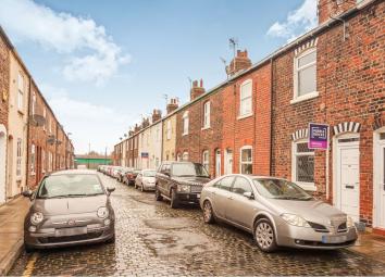 Terraced house For Sale in York