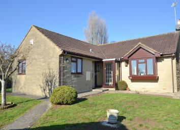 Detached bungalow For Sale in Wincanton
