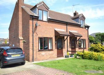 Semi-detached house To Rent in Driffield