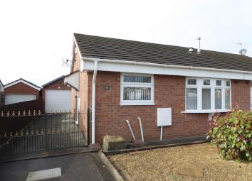 Semi-detached bungalow For Sale in Caerphilly