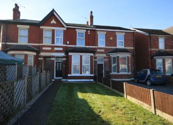 Terraced house For Sale in Southport