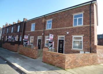Mews house For Sale in Bury