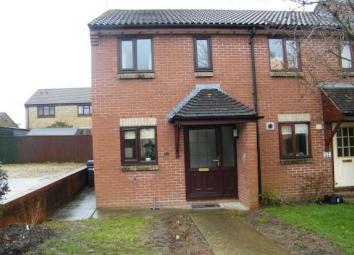 End terrace house To Rent in Yeovil