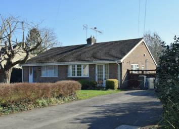 Semi-detached bungalow For Sale in Stonehouse