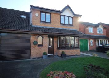 Link-detached house For Sale in Manchester