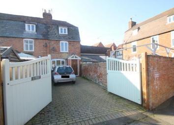 Cottage For Sale in Tewkesbury