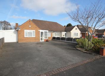 Semi-detached bungalow For Sale in Solihull
