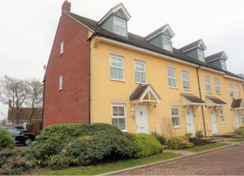 Town house For Sale in Taunton