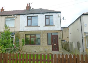 End terrace house To Rent in Bradford