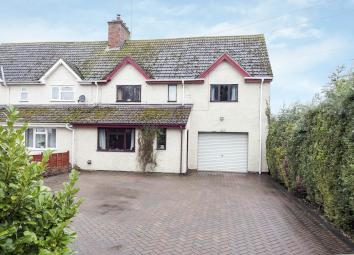Semi-detached house For Sale in Southam