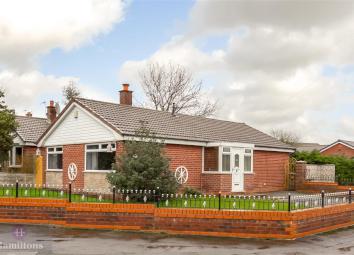 Detached bungalow For Sale in Leigh