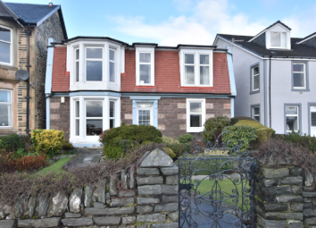 Detached house For Sale in Dunoon