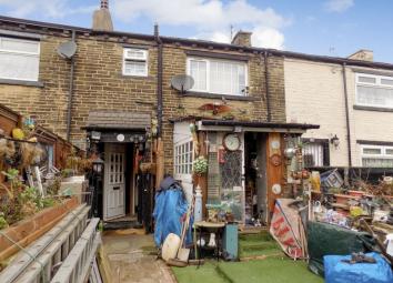 Terraced house For Sale in Bradford