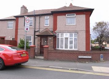 Detached house To Rent in Rhyl