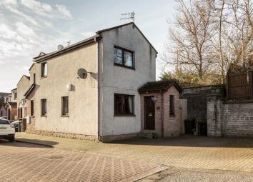 End terrace house For Sale in Dundee