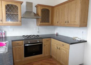 Terraced house To Rent in Colne