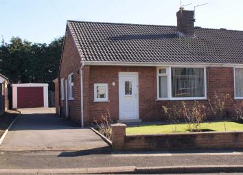 Semi-detached bungalow For Sale in Bolton