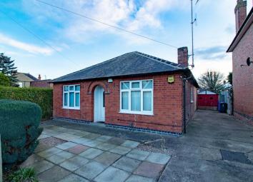 Detached bungalow To Rent in Nottingham