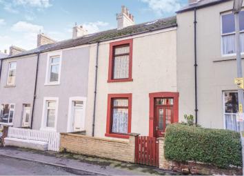 Terraced house For Sale in Whitby