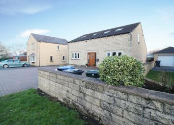 Detached house For Sale in Bingley