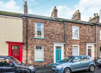 Terraced house For Sale in Whitby