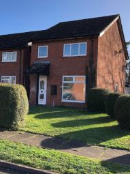 End terrace house To Rent in Stafford