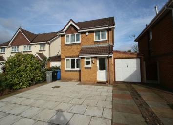 Detached house For Sale in Sale