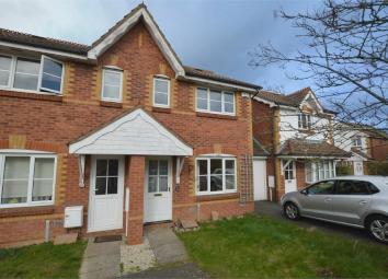 End terrace house To Rent in Rugby