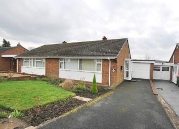 Semi-detached bungalow For Sale in Telford