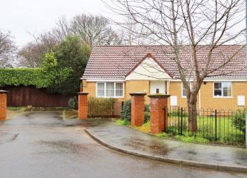 Semi-detached bungalow For Sale in Birmingham