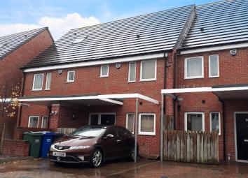 Terraced house For Sale in Chesterfield