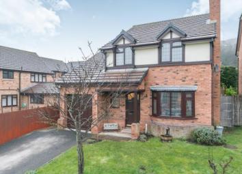 Detached house For Sale in Llandudno