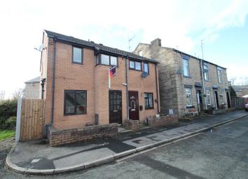 End terrace house For Sale in Littleborough