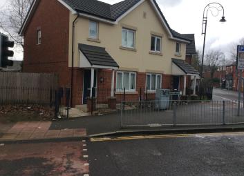 Semi-detached house To Rent in Prescot