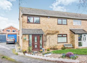 End terrace house For Sale in Rugby