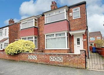 Semi-detached house For Sale in Cottingham
