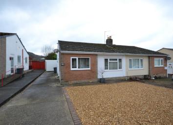 Semi-detached bungalow For Sale in Abergele