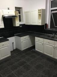 Terraced house To Rent in Batley